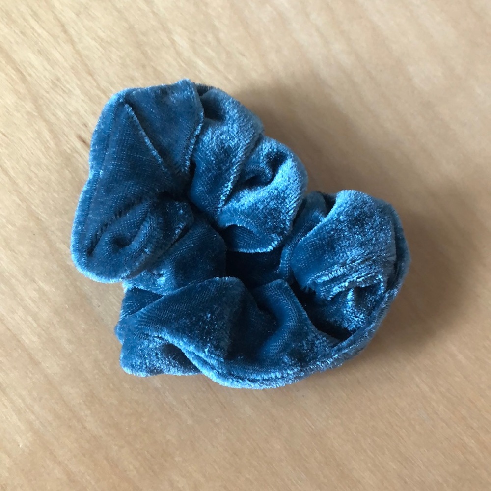 Scrunchie blue